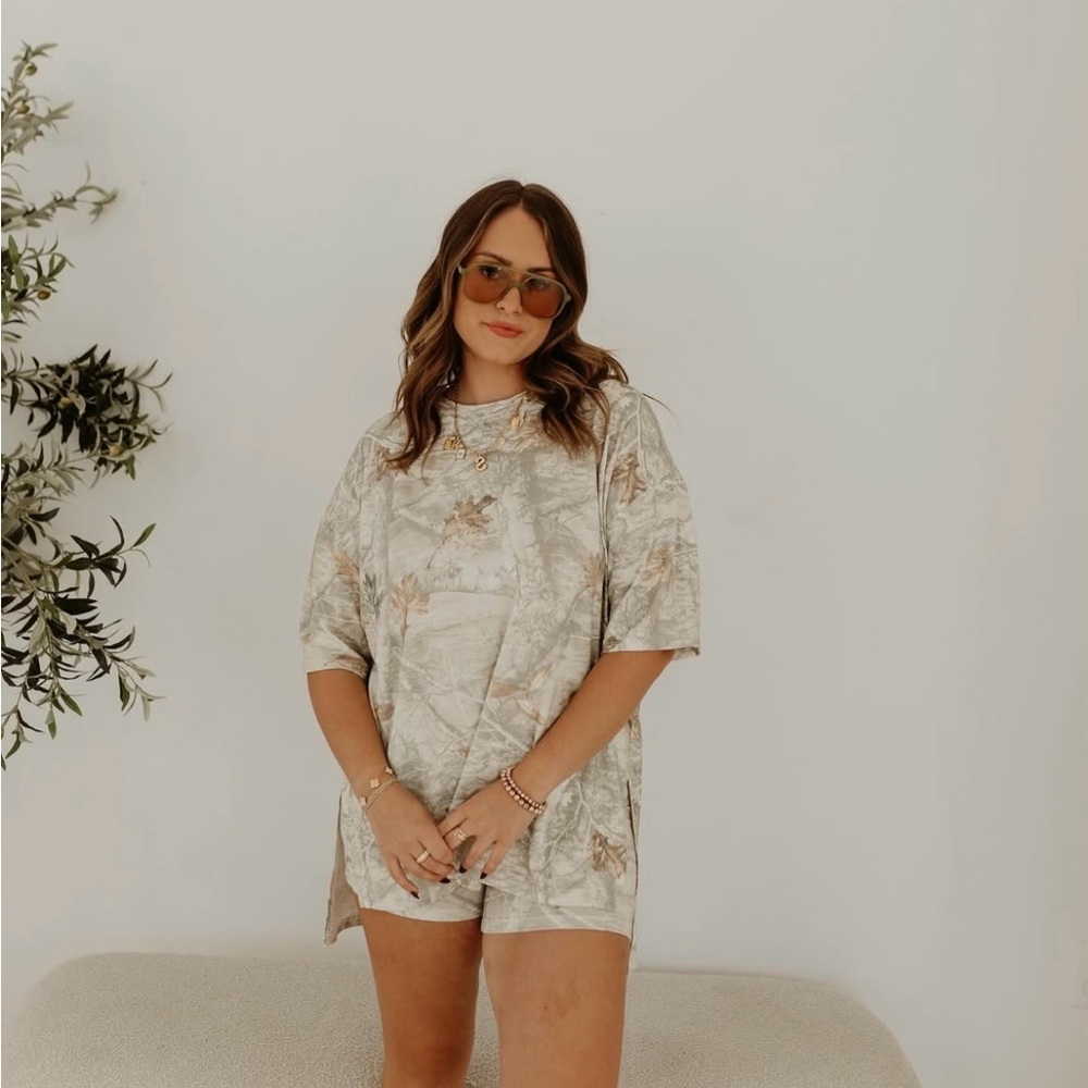Bourbon and Belles Catlyn Light Camo Set